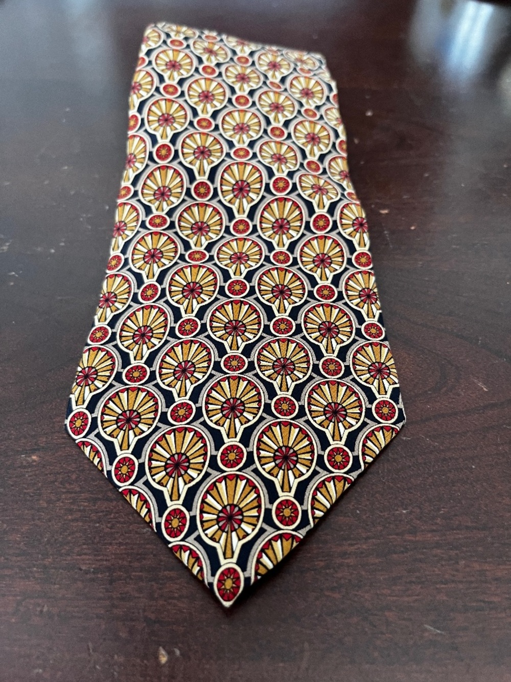 The Metropolitan Museum of Art Mens Silk Tie with Geometric Pattern Multicolor